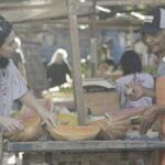 Confira a crítica do filme "Todo Dia é Dia de Feira", documentário brasileiro que estreou em 3 de abril de 2025 nos cinemas