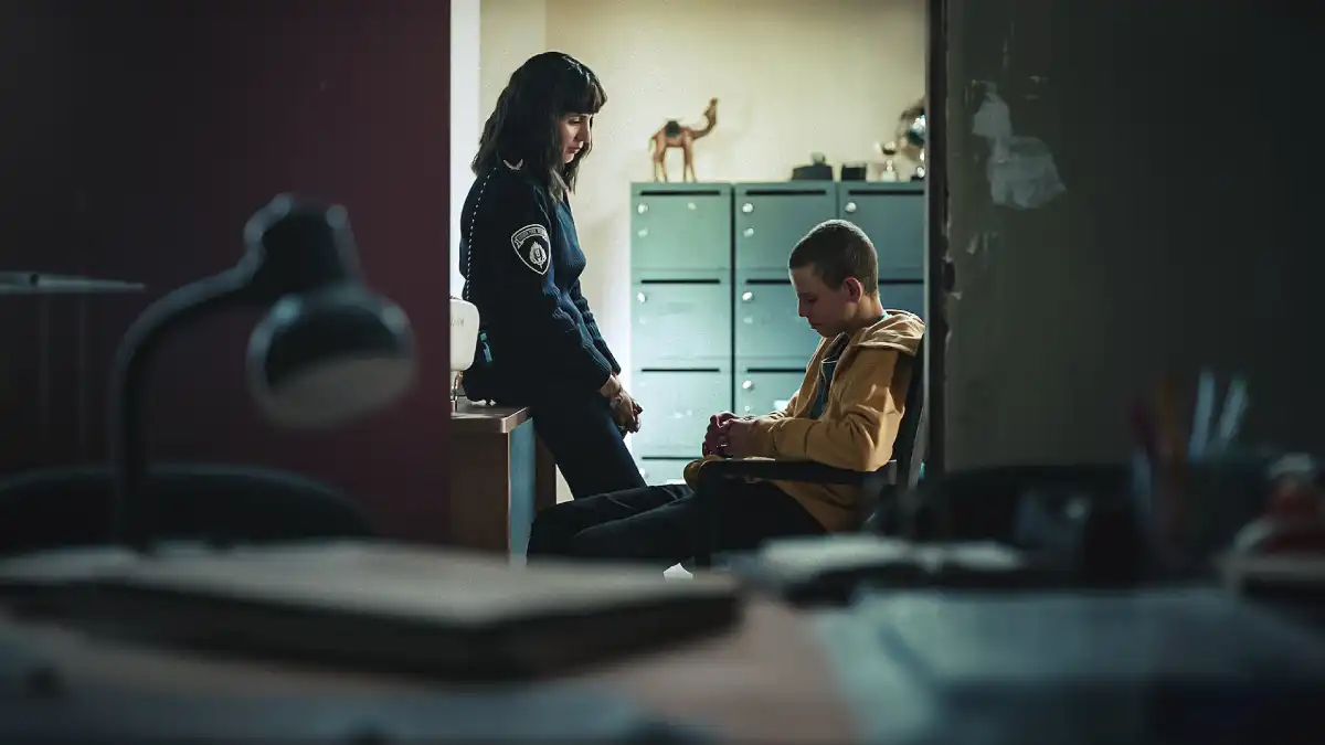 Confira a crítica da série "Bad Boy", drama israelense de 2025 disponível para assistir no catálogo da Netflix.