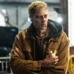 Confira a crítica do filme "Confinados", suspense de 2025 com Bill Skarsgård e Anthony Hopkins que estreia nos cinemas.