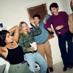 Conheça ‘Adultos’, nova série do Disney+ sobre jovens que ainda não são ‘pessoas boas’ trailer, pôster, data, sinopse e elenco