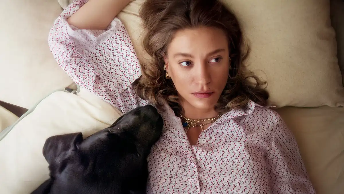 Confira a crítica da temporada 2 de "Próximo", série turca de 2025 disponível para assistir no catálogo da Netflix.