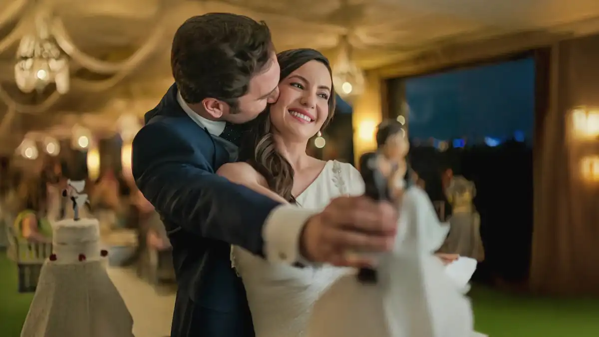 Confira a crítica do filme "O Jogo da Viúva", suspense policial espanhol de 2025 disponível para assinantes da Netflix.