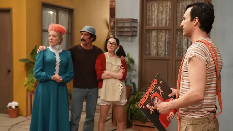 Confira a crítica da série "Chespirito: Sem Querer Querendo", biografia de 2025 disponível para assistir na Max.