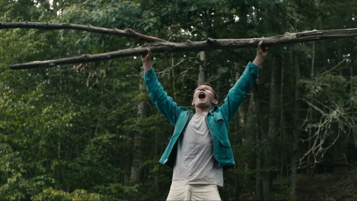 Cena do filme 'Perdido na Montanha', da Netflix (2024) - Flixlândia (1)
