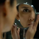 Cena do filme 'Uma Mulher Comum', da Netflix (2025) - Flixlândia (1)