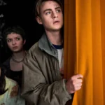 Crítica do filme Y2K - O Bug do Milênio, do Prime Video (2024) - Flixlândia