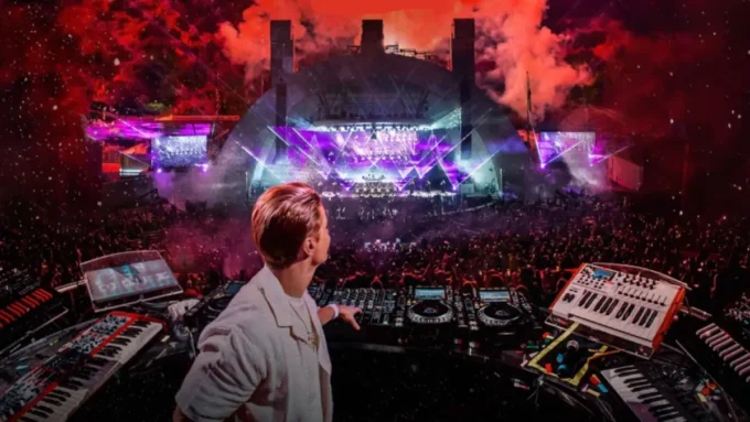 Crítica do filme Kygo Back at the Bowl (2025) - Flixlândia