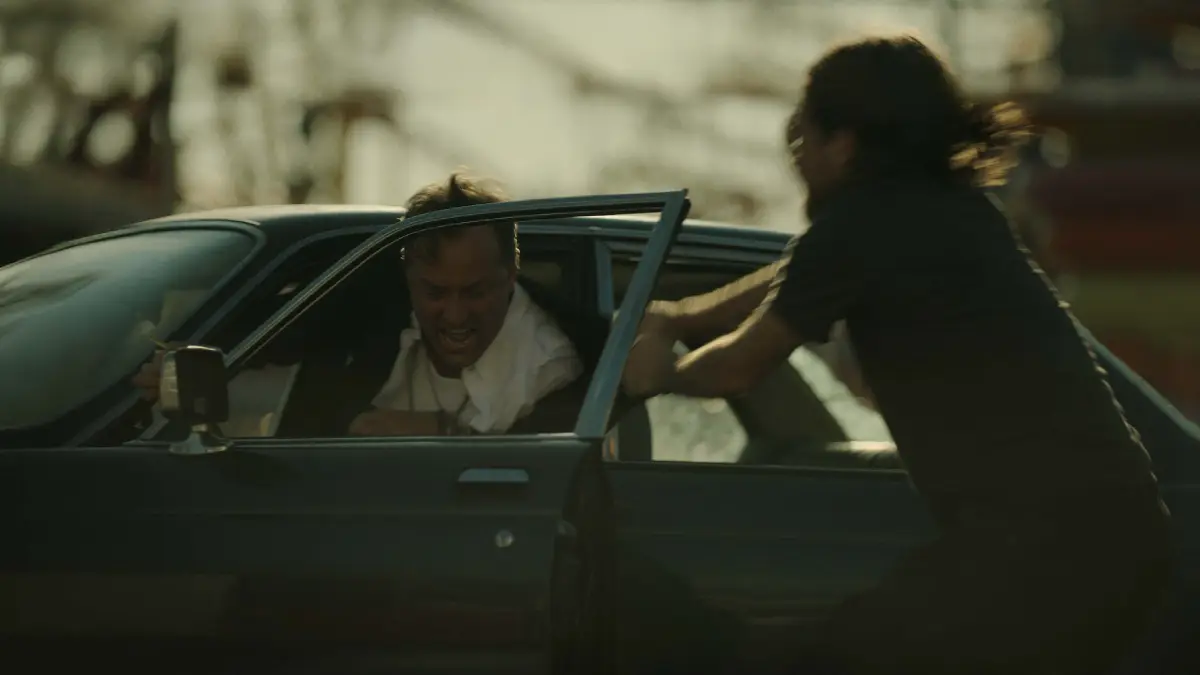 Leia a crítica da série Black Rabbit, da Netflix (2025) - Flixlândia