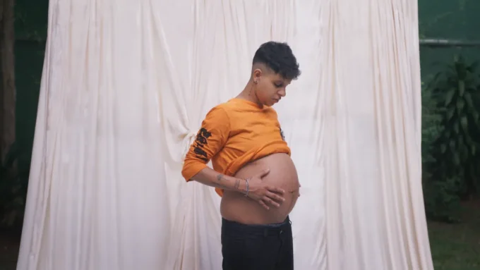 Apolo, de Tainá Müller e Isis Broken 2 (1)