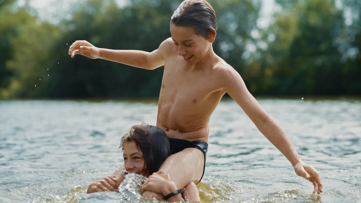 Corações Jovens crítica do filme 2025 Flixlândia