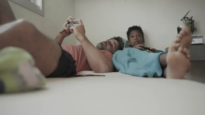 Filme Lar resenha crítica do documentário (2025) - Flixlândia