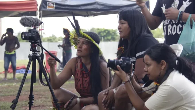 Nosso Modo de Lutar, de Francy Baniwa, Kerexu Martim e Vanuzia Pataxó (1)