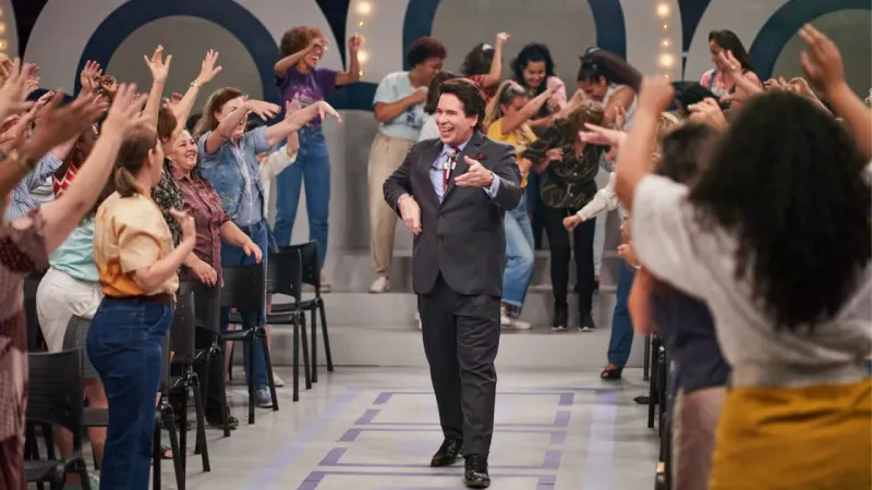 Silvio Santos Vem Aí resenha crítica do filme com Leandro Hassum 2025 Flixlândia