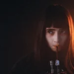 Vampira Humanista Procura Suicida Voluntário resenha critica filme Netflix 2023 Flixlândia