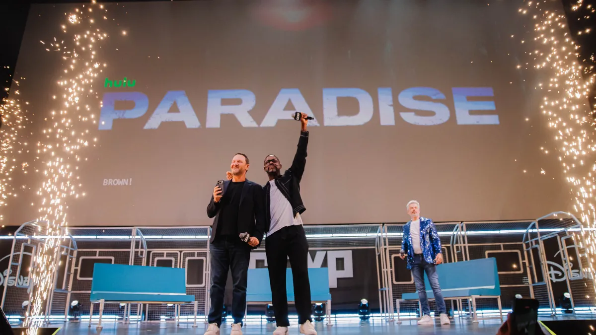 CCXP 2025 painel do Disney+ traz elenco de Percy Jackson, Paradise e The Testaments, além de muitas novidades confira (2)