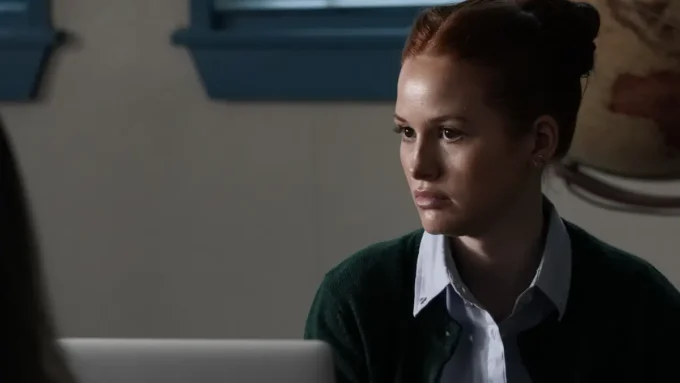 Intenções Cruéis 2022 resenha crítica do filme Prime Video Flixlândia