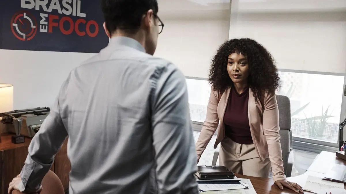 Nossa Vizinhança 2026 resenha crítica do filme do Globoplay Flixlândia