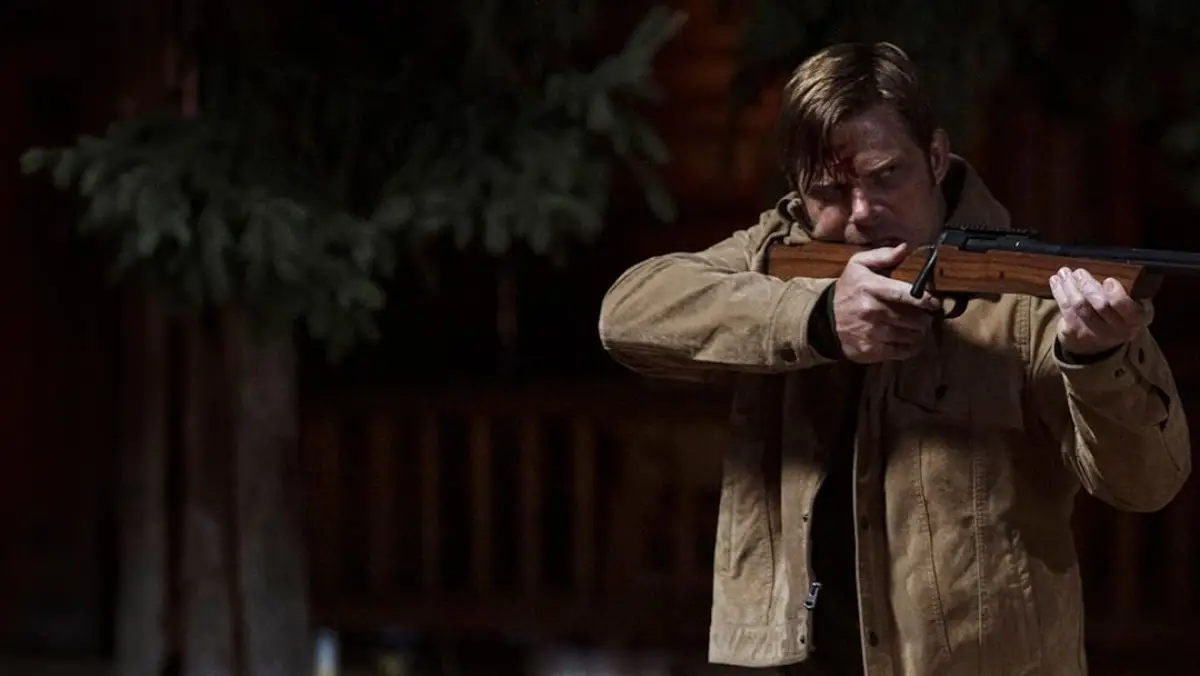 O Estranho na Minha Casa 2025 resenha crítica do filme Paramount+ Flixlândia