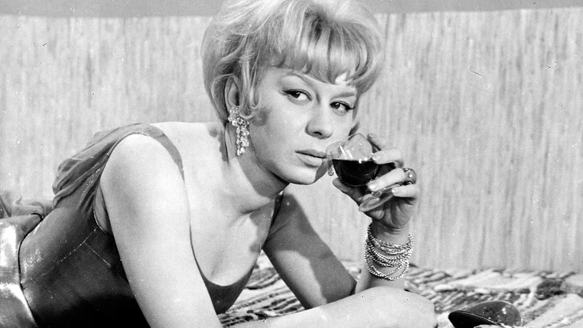 De ‘Sai de Baixo’ a série com Tom Hardy conheça as adaptações de ‘O Morro dos Ventos Uivantes’, que estreia nova versão com Margot Robbie (14)