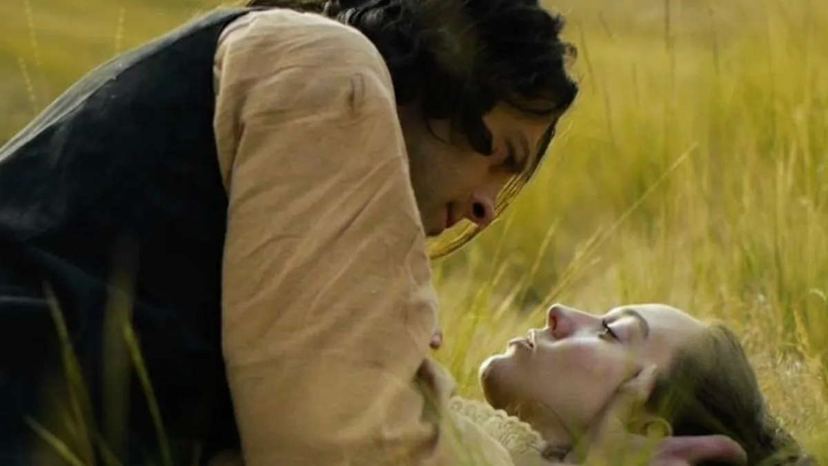 De ‘Sai de Baixo’ a série com Tom Hardy_ conheça as adaptações de ‘O Morro dos Ventos Uivantes’, que estreia nova versão com Margot Robbie (9) (4)