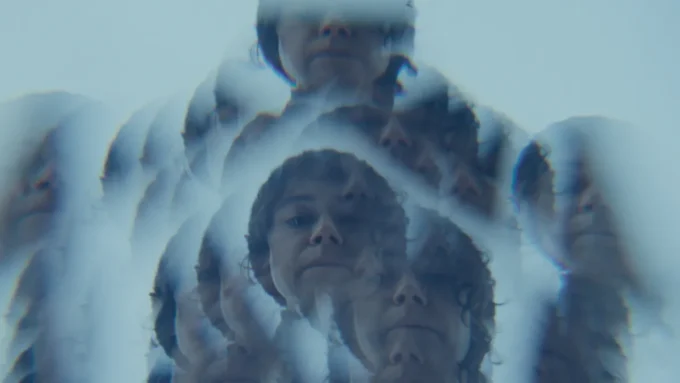 Terror do diretor de ‘Longlegs’ finalmente estreia veja onde assistir ‘Para Sempre Medo’