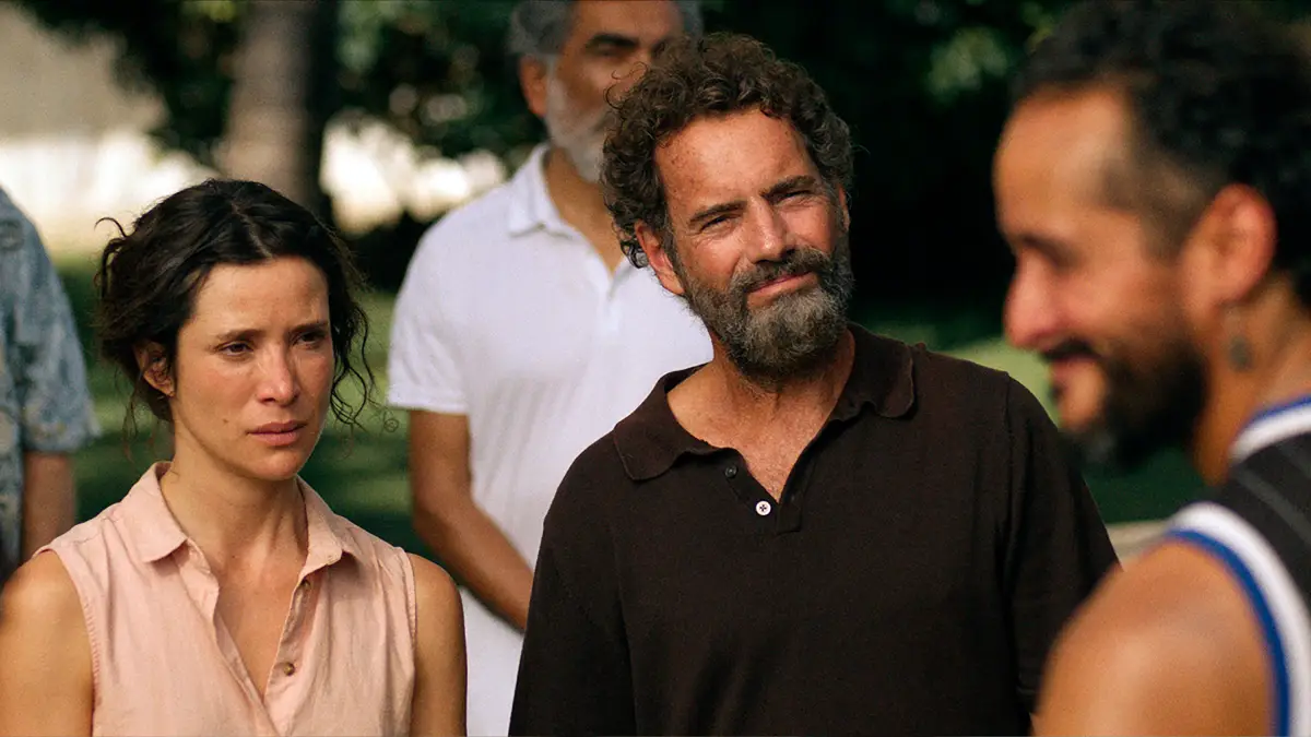 Zafari 2026 resenha crítica do filme Flixlândia