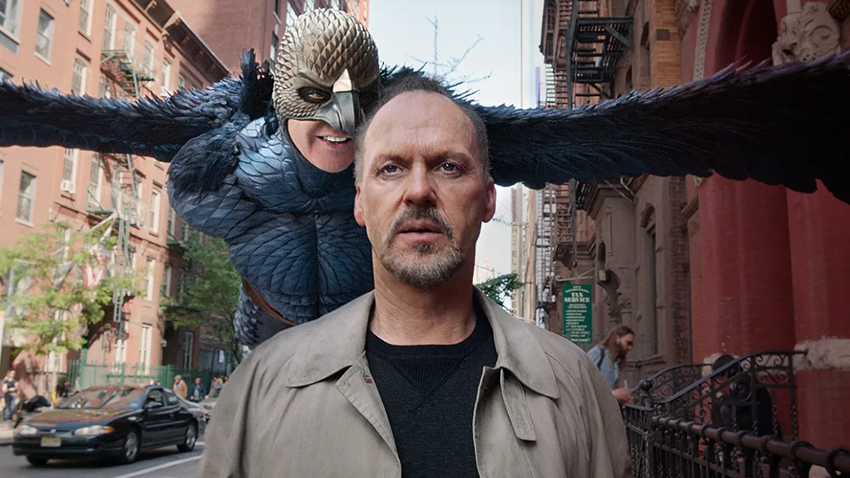 Novos canais, muita comédia e filmes aclamados confira os lançamentos da Pluto TV em março