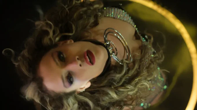 Perfil Falso crítica da temporada 3 da série da Netflix 2026 - Flixlândia