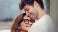 Crítica do filme Dois Millennials na Cidade da Netflix 2026 - Flixlândia