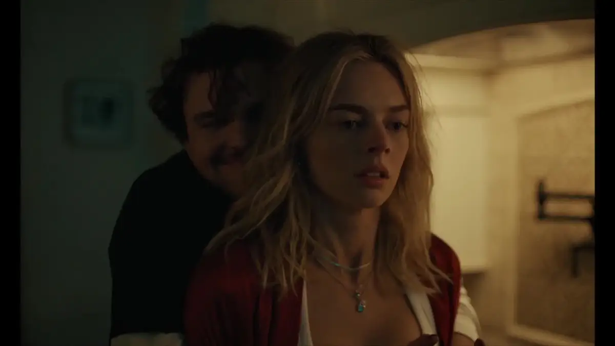 Um Stalker Apaixonado Borderline crítica do filme 2025 - Flixlândia