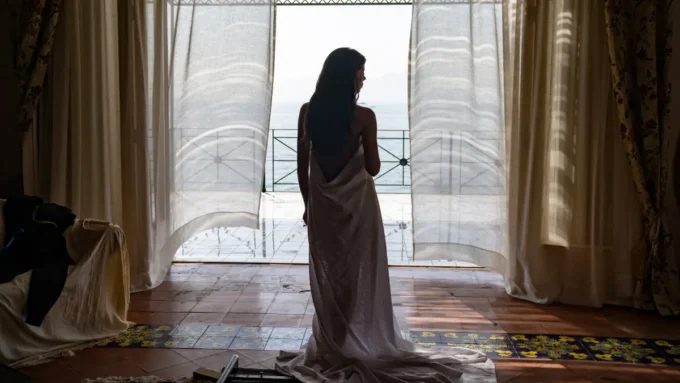 crítica do filme Parthenope Os Amores de Nápoles 2024 - Flixlândia