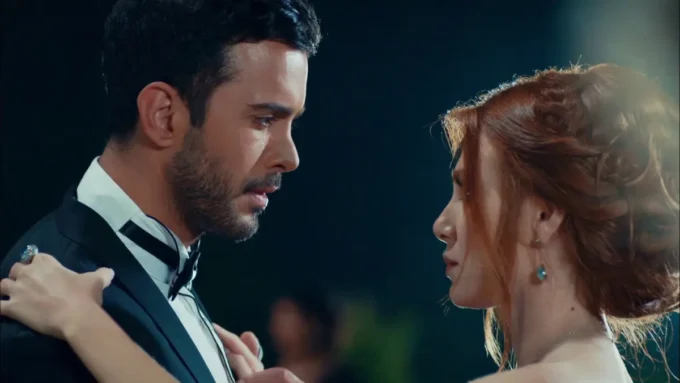 protagonistas da novela turca amor de aluguel se olham nos olhos - Flixlândia