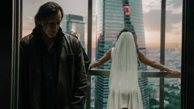 Crítica do filme Down O Elevador da Morte 2025