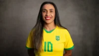 Filme sobre a craque Marta inicia filmagens no Brasil, divulga foto e data de estreia veja