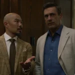 Hoon Lee e Jon Hamm em cena do episódio 10, final da temporada 2 de Seus Amigos e Vizinhos, série do Apple TV