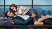 Jennifer Lopez e Brett Goldstein no filme Paixão de Escritório de 2026 da Netflix