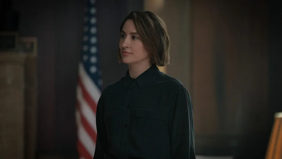 Morven Christie na temporada 3 de Silo