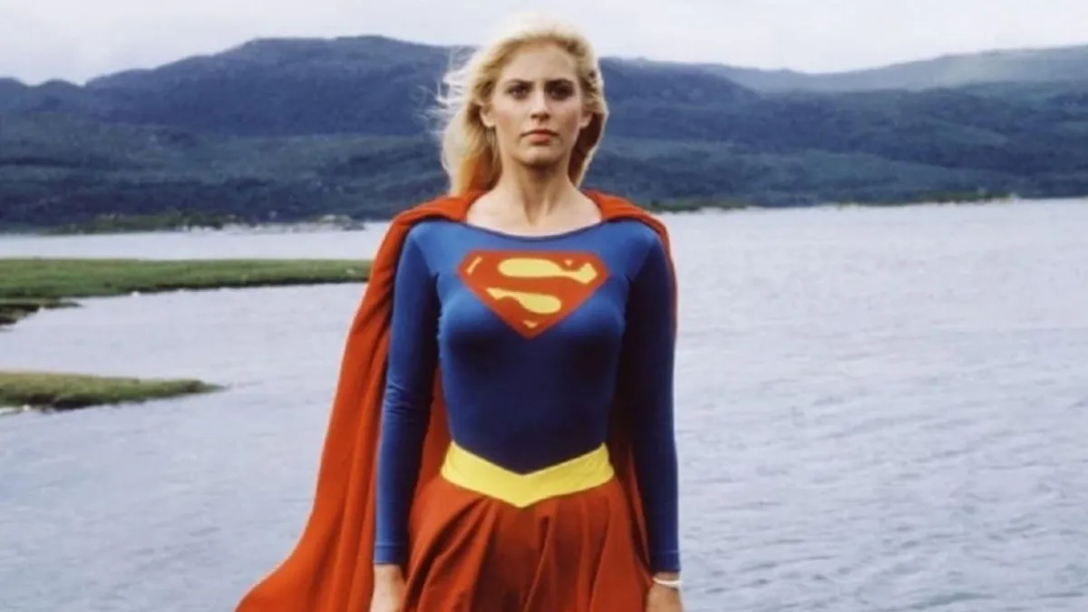 Nova ‘Supergirl’ chega aos cinemas, mas a personagem já teve um filme que a DC quer que você esqueça