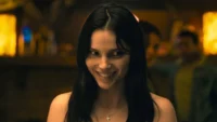 Inde Navarrette como Nikki Freeman em Obsessão, filme de 2026: elenco mudou de vida após sucesso
