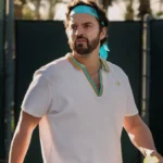 Jake Johnson em The Dink - A Última Chance do Apple TV 2026