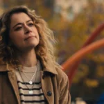 Tatiana Maslany no episódio 10 da sére Prazer Máximo Garantido no Apple TV