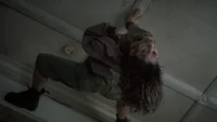 cena do filme A Morte do Demônio Em Chamas