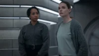 Alexandria Riley e Rebecca Ferguson no episódio 6 da temporada 3 de Silo no Apple TV