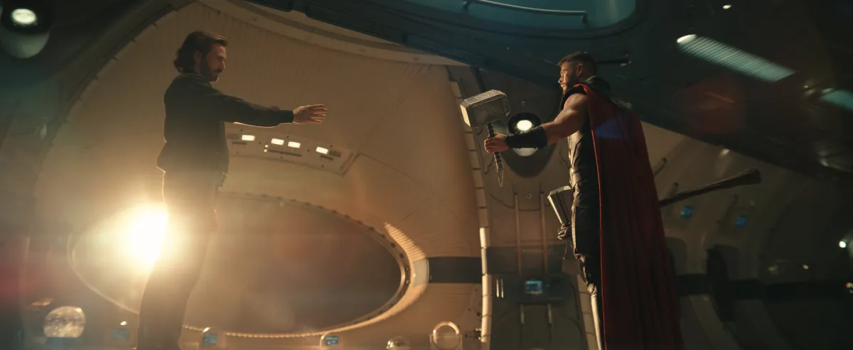 Cena de Vingadores: Doutor Destino