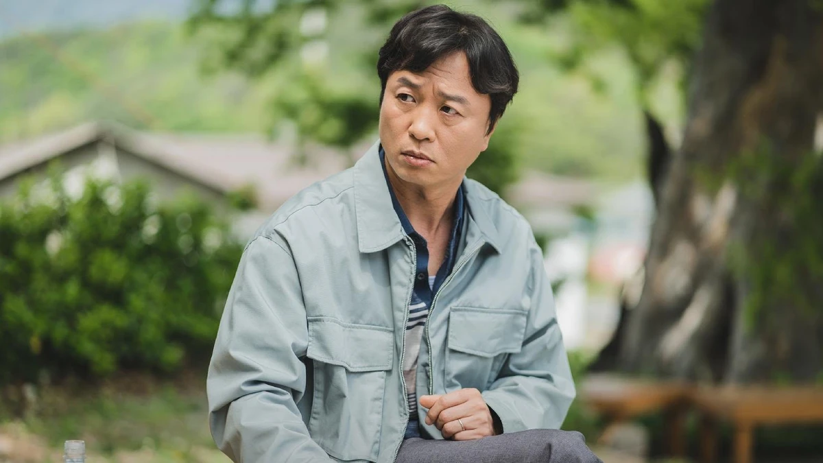 Jeon Bae-soo (Hong Do-yeop) no dorama Um Grude de Amor da Netflix