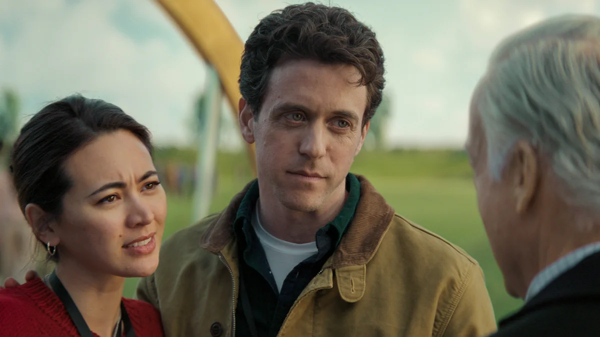 Jessica Henwick e Ashley Zukerman no episódio 9 da temporada 3 de Silo