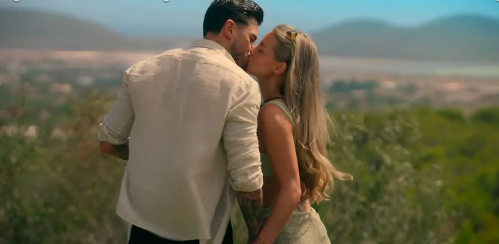 Sophie Tregaskiss e Taylor Burgen em Casamento às Cegas: Reino Unido 3
