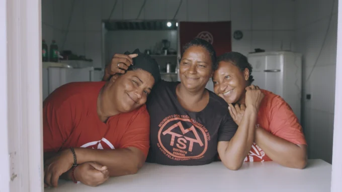 Não Existe Almoço Grátis filme documentário