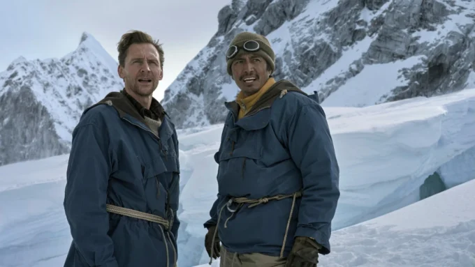 Tom Hiddleston e Genden Phuntsok no filme Tenzing