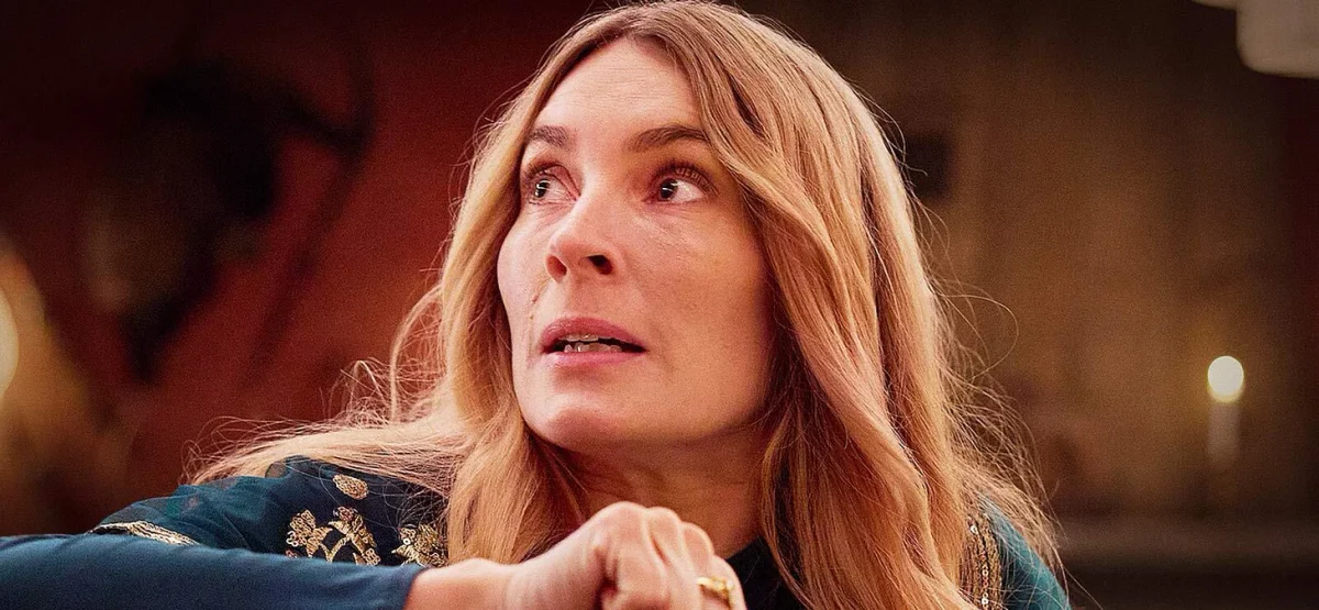 Aliette Opheim como Caroline no elenco do filme O Temporal